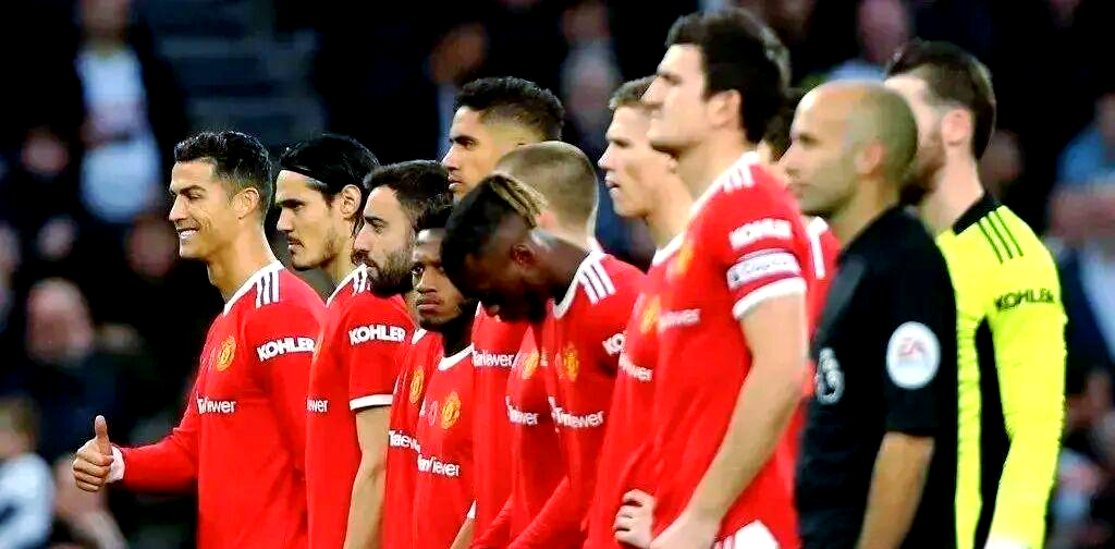 曼联逆转取胜,成功晋级欧冠淘汰赛 曼联逆转取胜,成功晋级欧冠淘汰赛